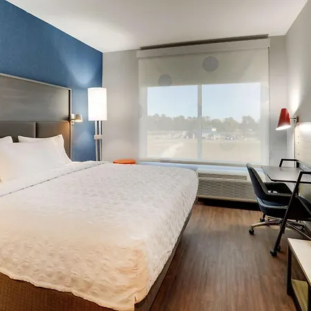 Tru By Hilton Leland Wilmington Hotel Exterior photo