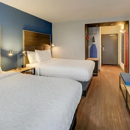 Tru By Hilton Leland Wilmington Hotel Exterior photo