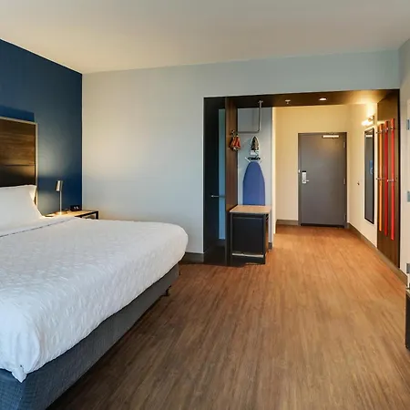 Tru By Hilton Leland Wilmington Hotel Exterior photo